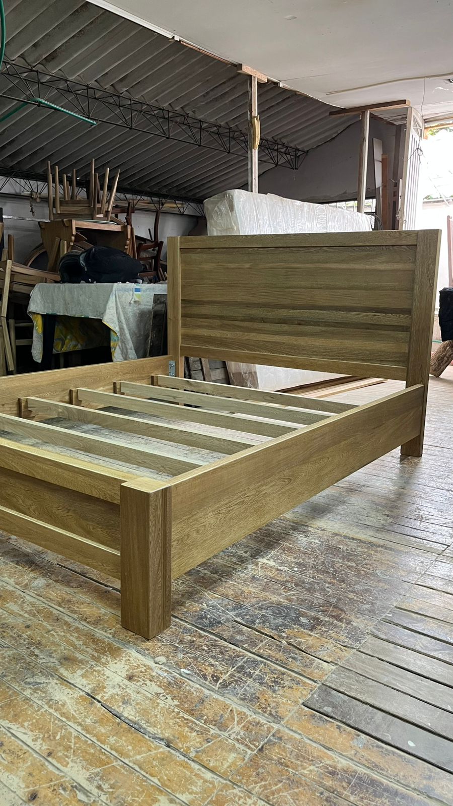 Cama Nogal Artesanal — RENUEVA DECO