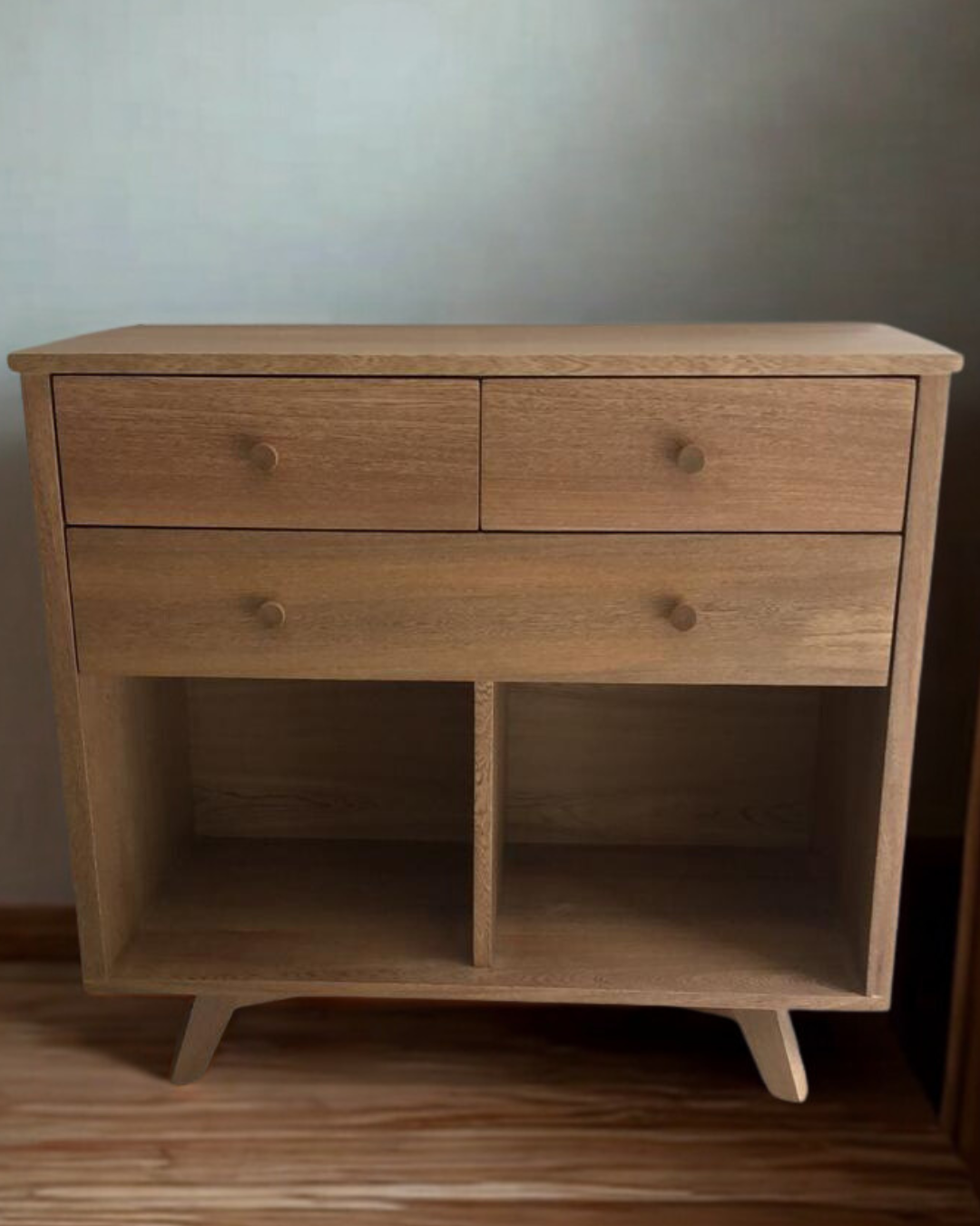 Cómoda Nórdica con Espacio Abierto — RENUEVA DECO