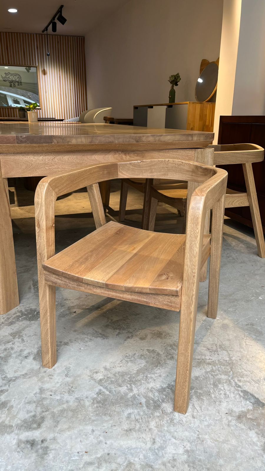 Silla Comedor con Brazos — RENUEVA DECO